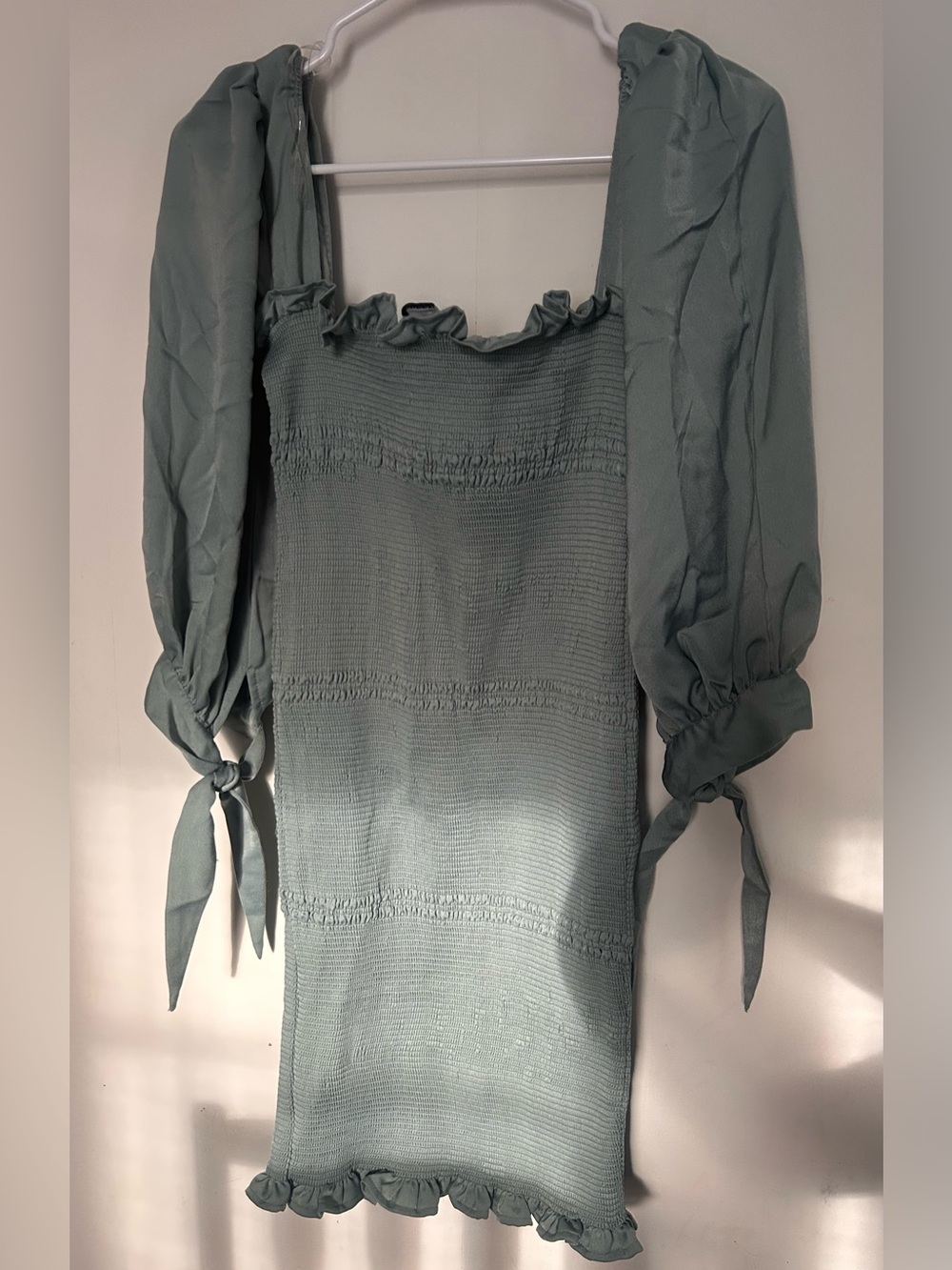 Dress - Picture 8 of 11